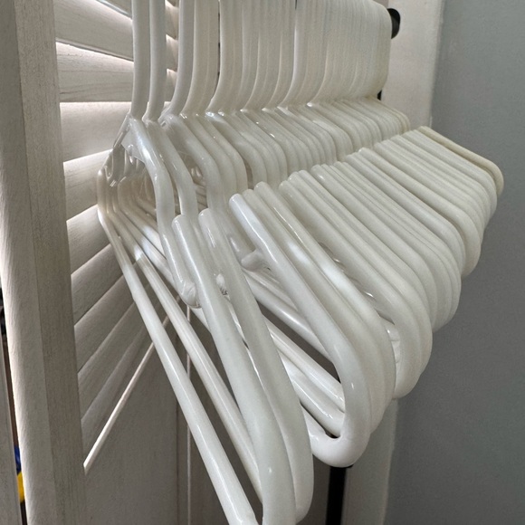 White Plastic Clothes Hangers for children size 11.5 long 3.5 high One Set of 42 - Picture 3 of 3